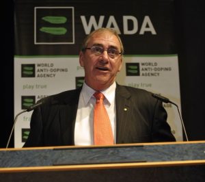 John Fahey, presidente de la WADA